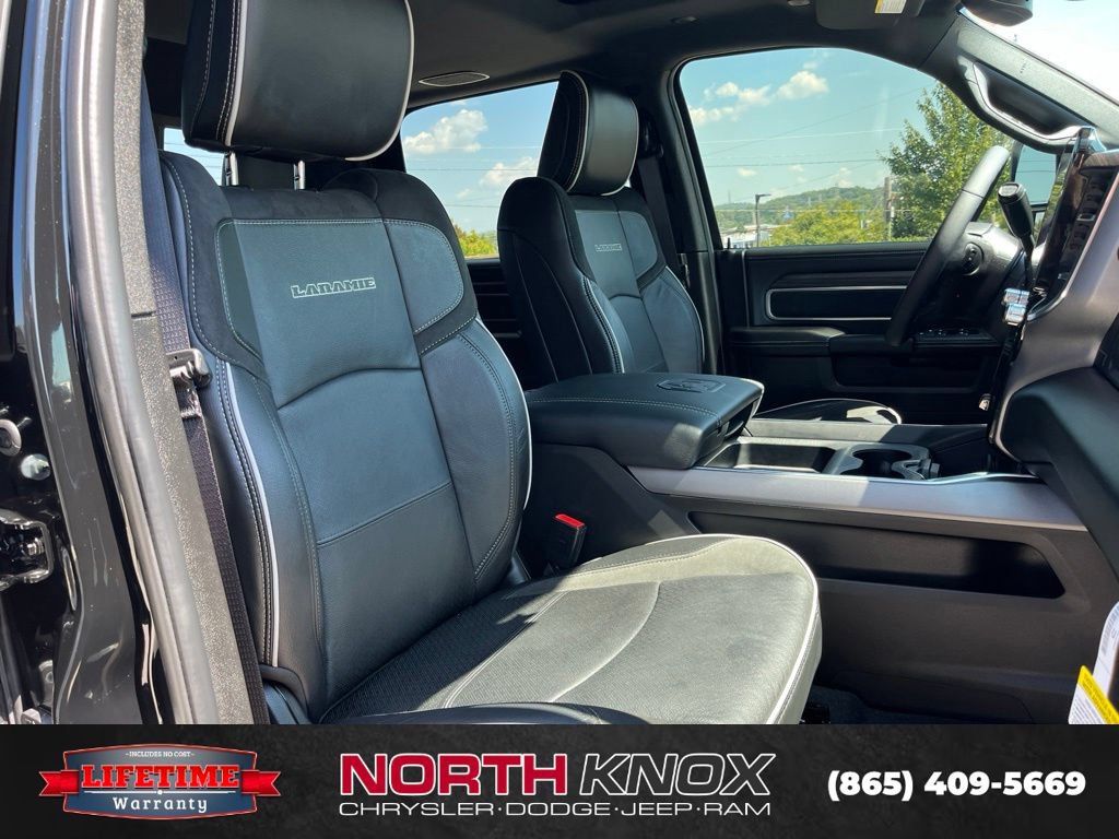 New 2026 RAM 2500 Laramie AWD/4WD image 30