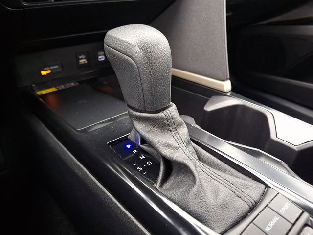 Used 2025 Toyota Camry LE image 14