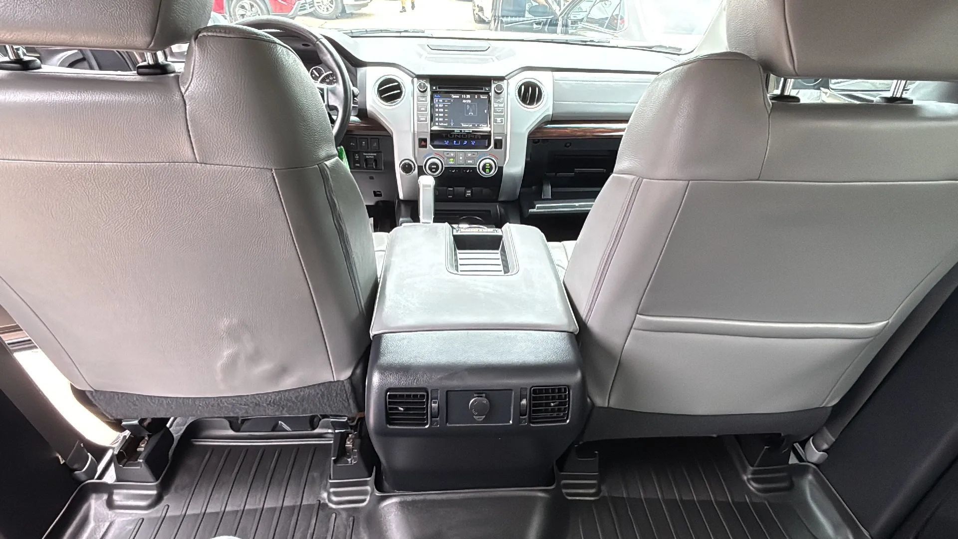 Used 2017 Toyota Tundra Limited w/ Limited Premium Package AWD/4WD image 39