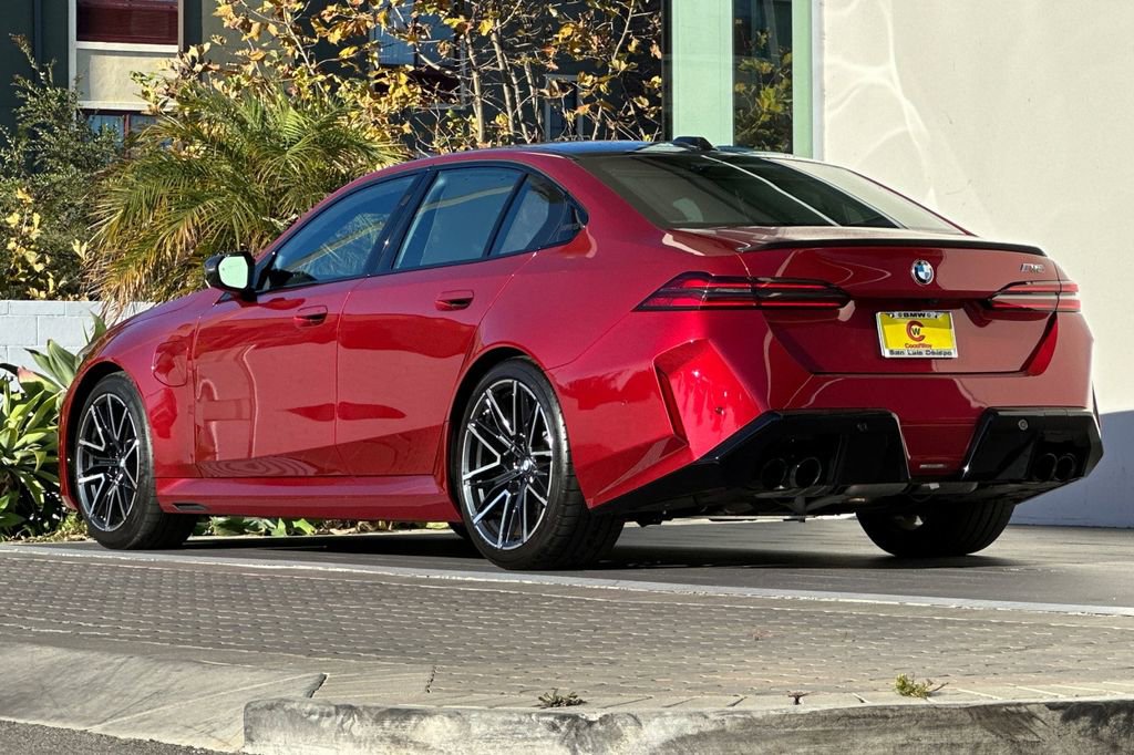 Used 2025 BMW M5 w/ Carbon Package image 5