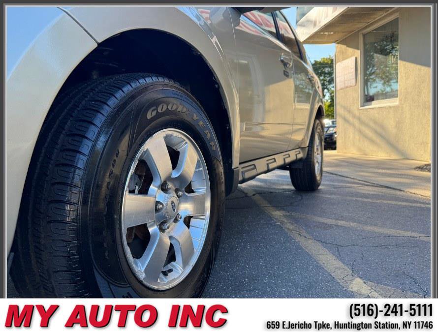 Used 2011 Ford Escape Limited w/ 301A Rapid Spec Order Code image 10