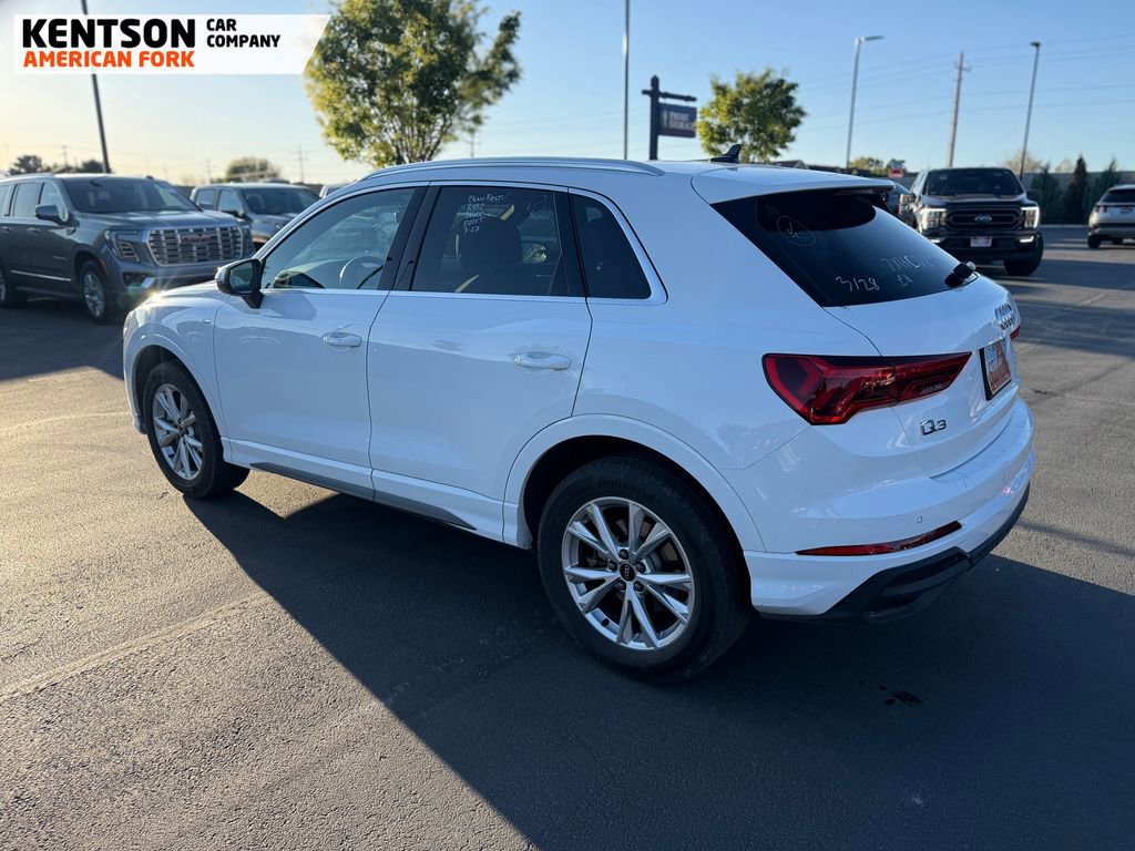 Used 2025 Audi Q3 2.0T Premium image 2
