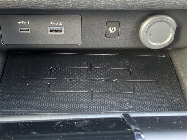 New 2025 Mitsubishi Outlander SE image 28