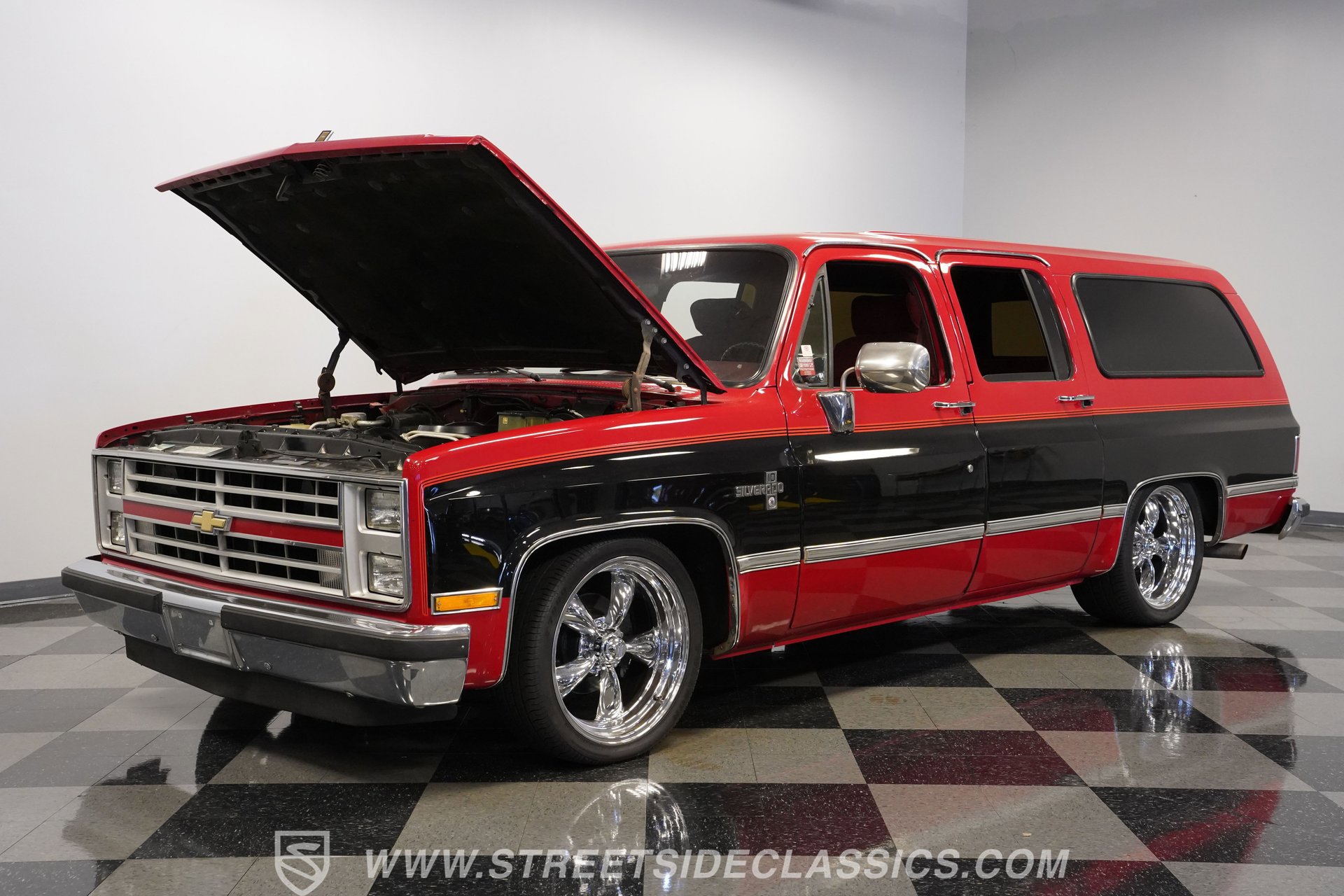 Used 1987 Chevrolet Suburban 2WD image 31