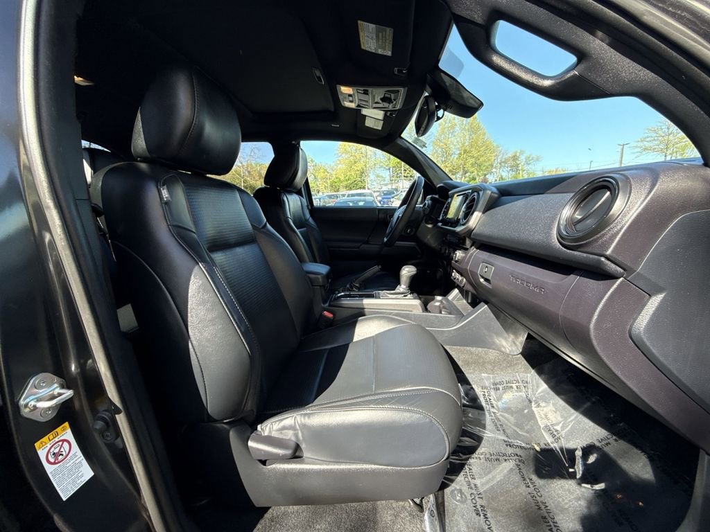 Used 2019 Toyota Tacoma TRD Off-Road image 25