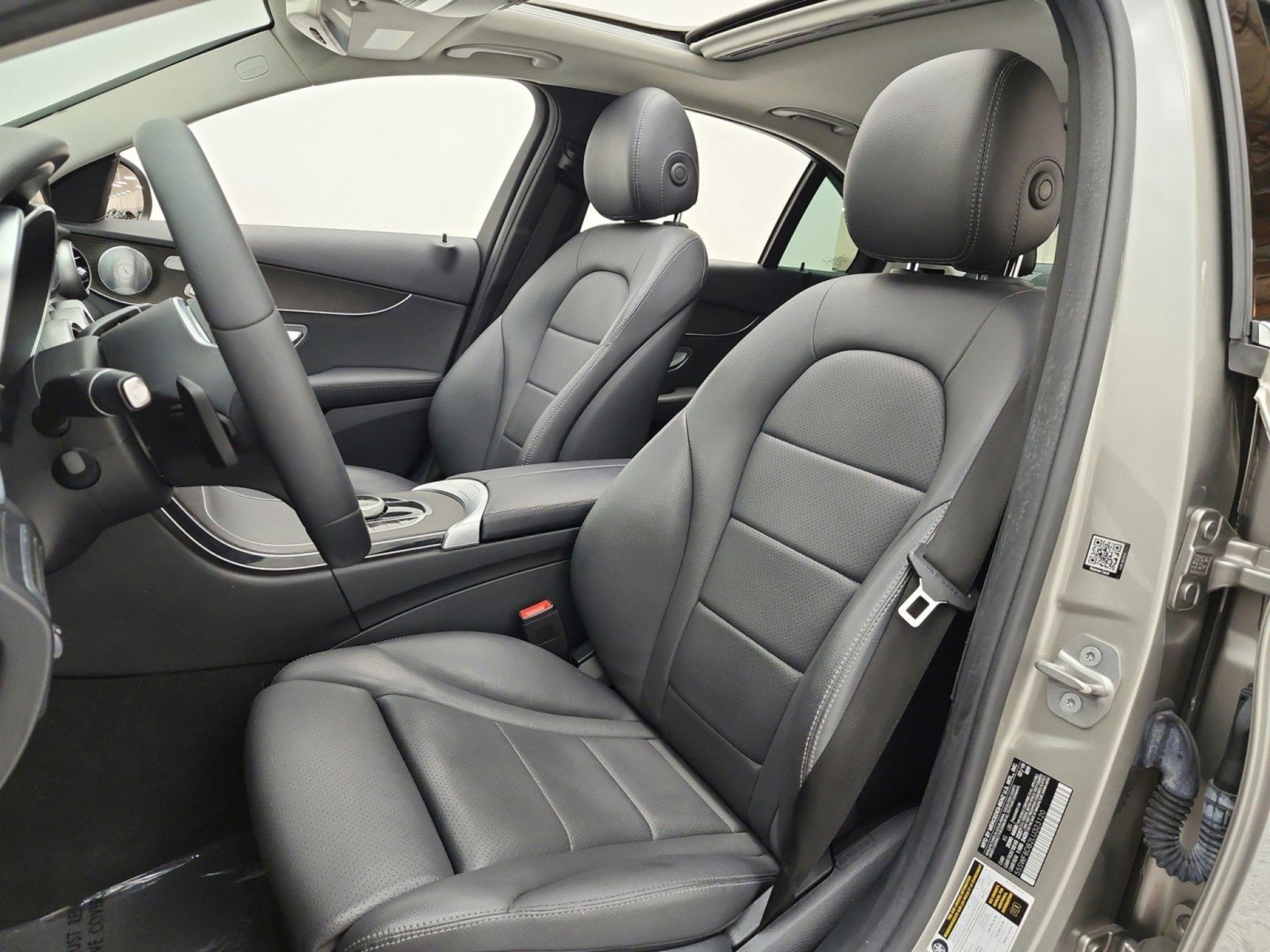 Used 2020 Mercedes-Benz C 300 Sedan image 15