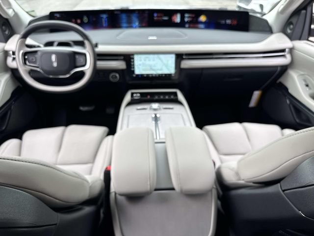 New 2026 Lincoln Navigator Reserve AWD/4WD image 19