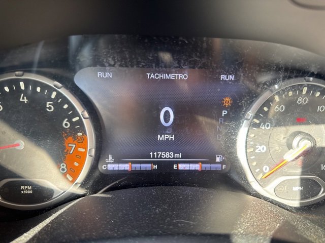 Used 2015 Jeep Renegade Limited image 25