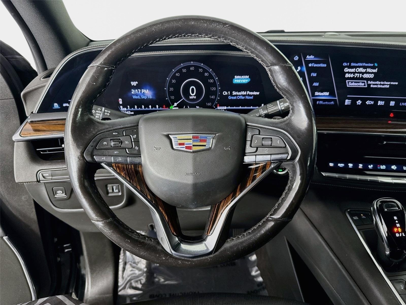 Used 2023 Cadillac Escalade Premium Luxury RWD image 13