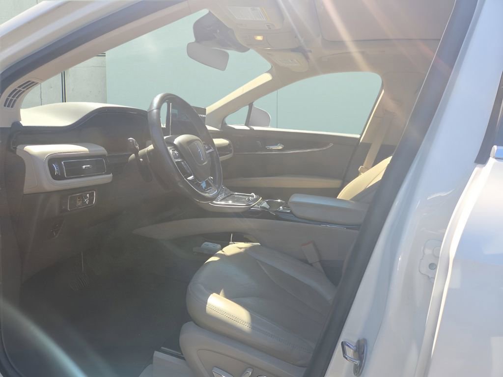 Used 2022 Lincoln Nautilus Reserve w/ Equipment Group 201A image 7
