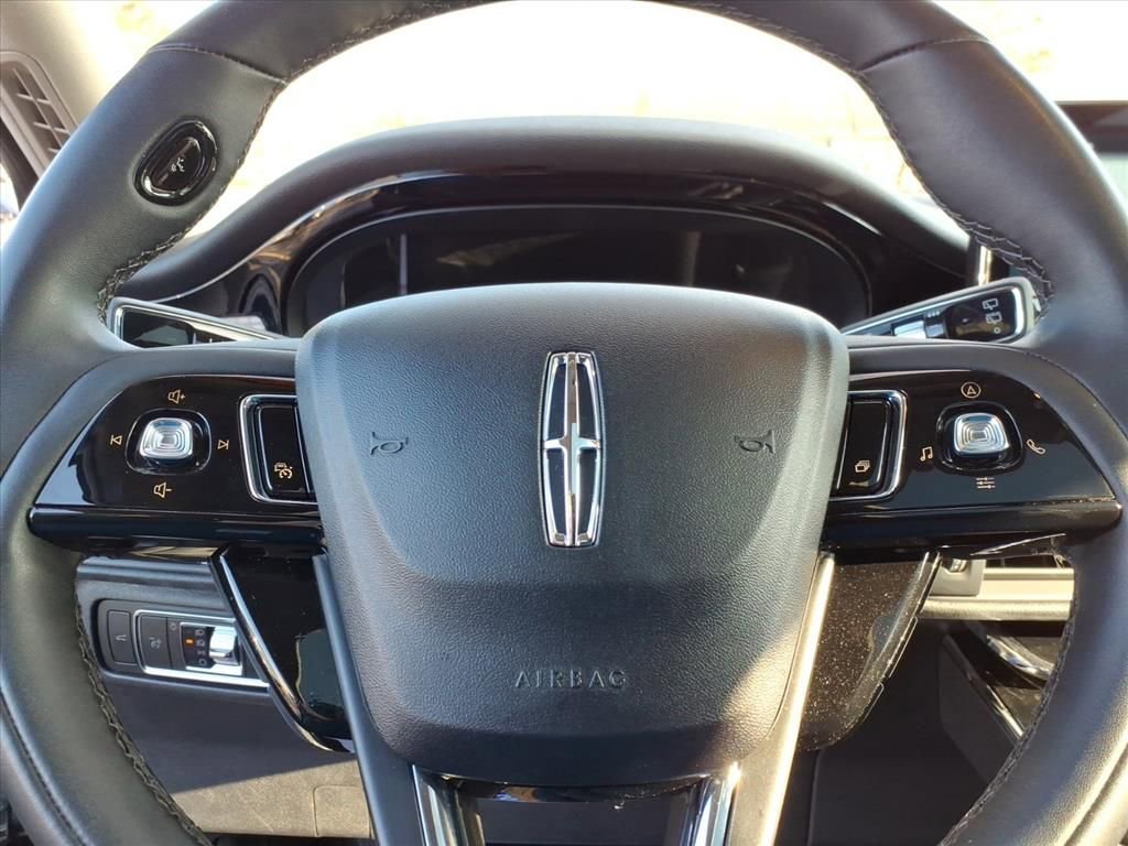 Certified 2023 Lincoln Corsair AWD w/ Equipment Group 101A image 25