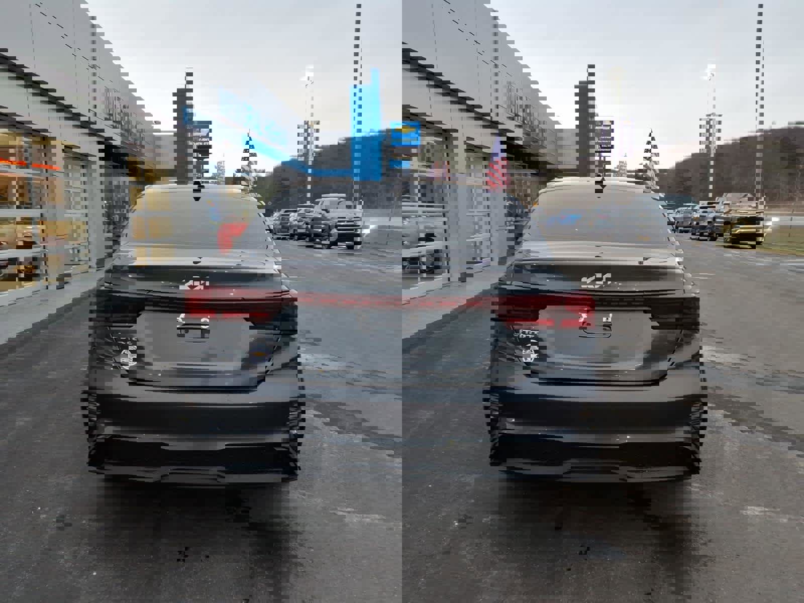 Used 2023 Kia Forte LXS image 5