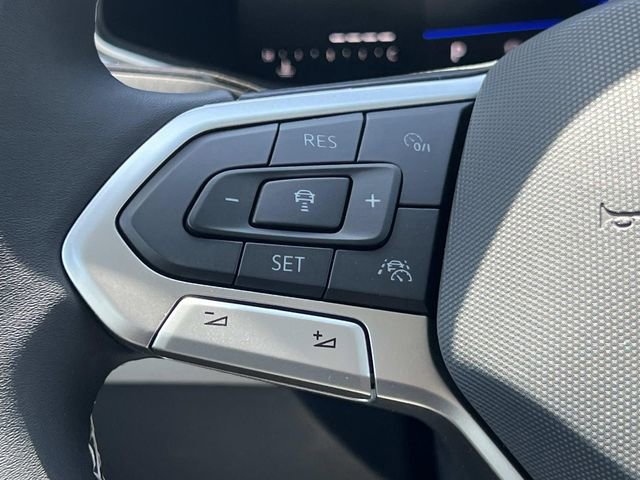 New 2026 Volkswagen Taos SE FWD image 16