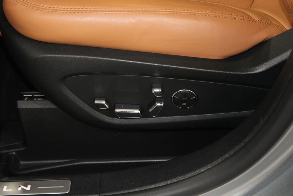 Used 2023 Lincoln Nautilus Black Label AWD/4WD image 22