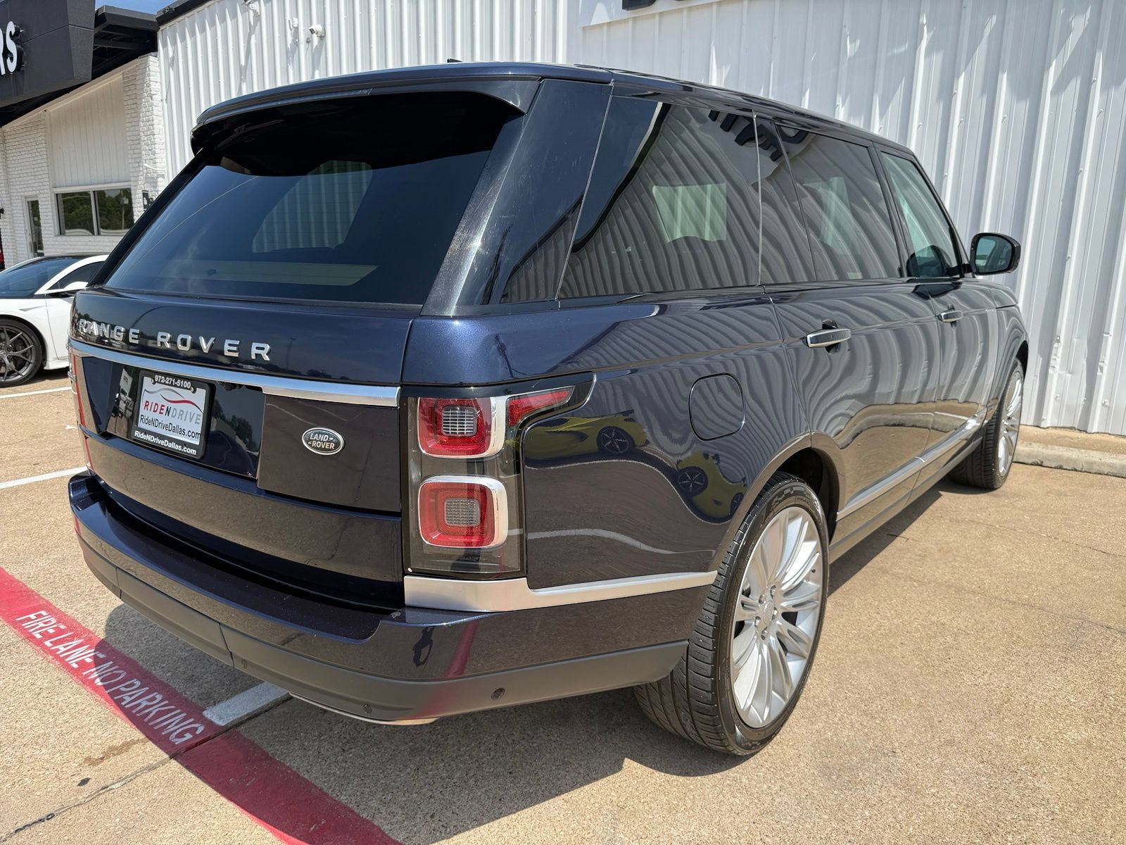 Used 2019 Land Rover Range Rover Long Wheelbase Autobiography AWD/4WD image 7