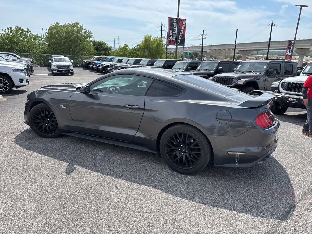 Used 2018 Ford Mustang GT Premium w/ GT Performance Package RWD image 18