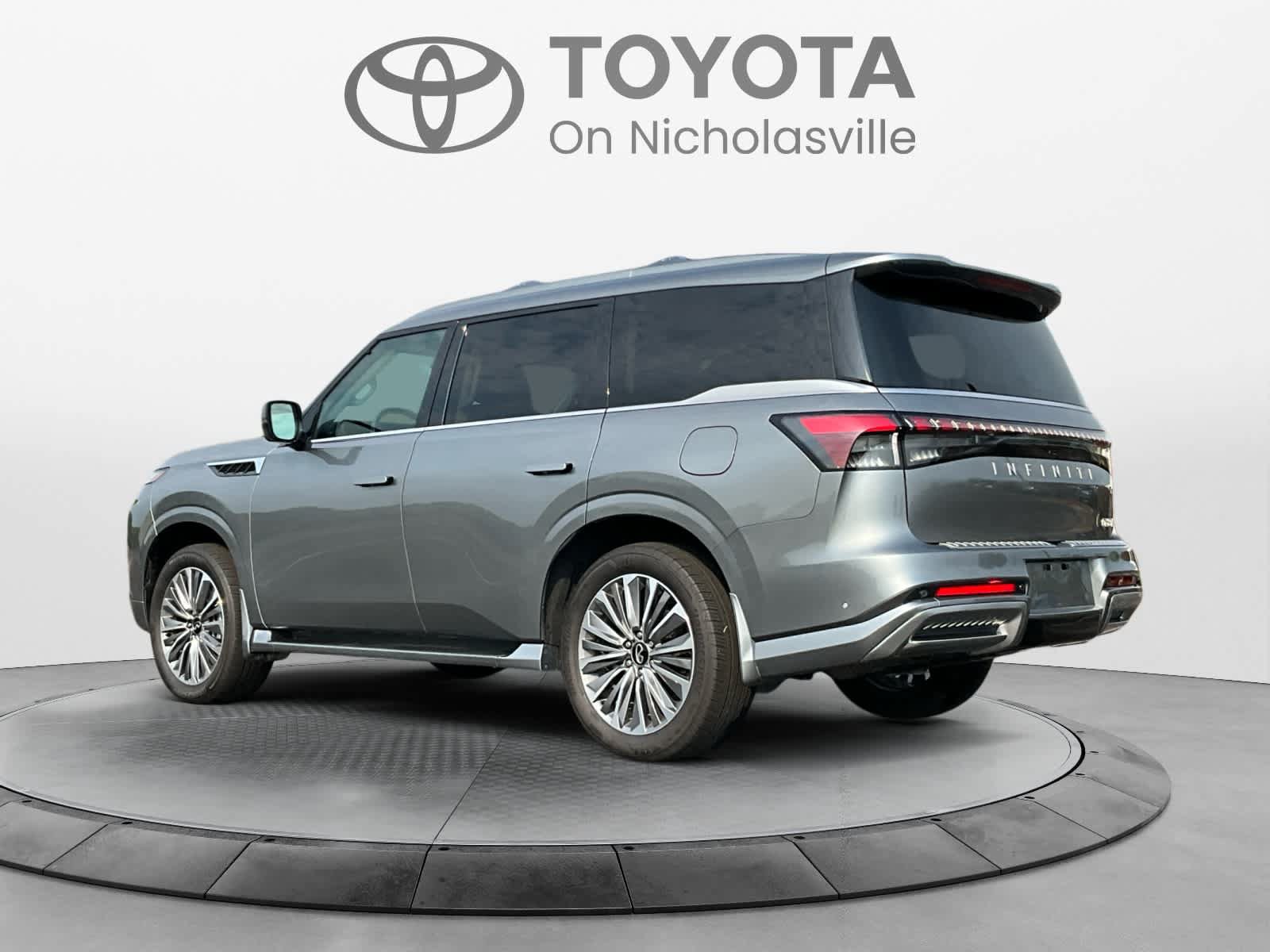 Used 2025 INFINITI QX80 Sensory w/ Exterior Package AWD/4WD image 3
