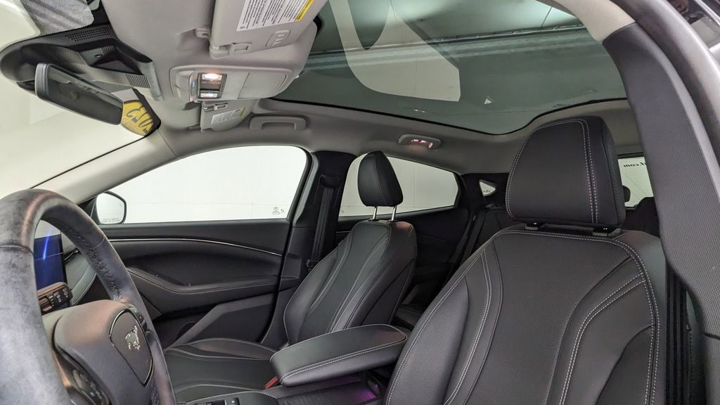 Certified 2023 Ford Mustang Mach-E Premium image 3