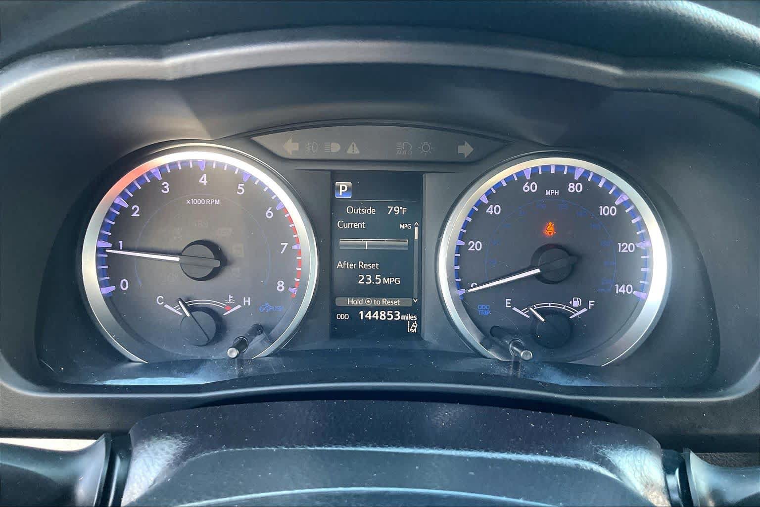 Used 2019 Toyota Highlander LE FWD image 25