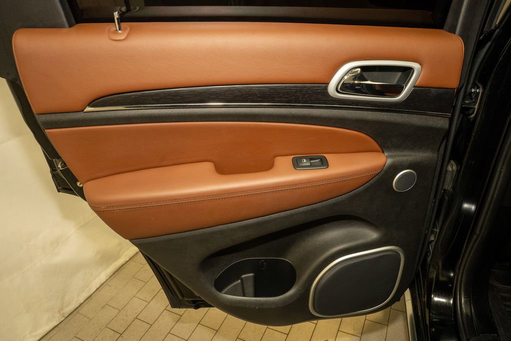 Used 2018 Jeep Grand Cherokee Summit w/ Platinum Series Group image 12