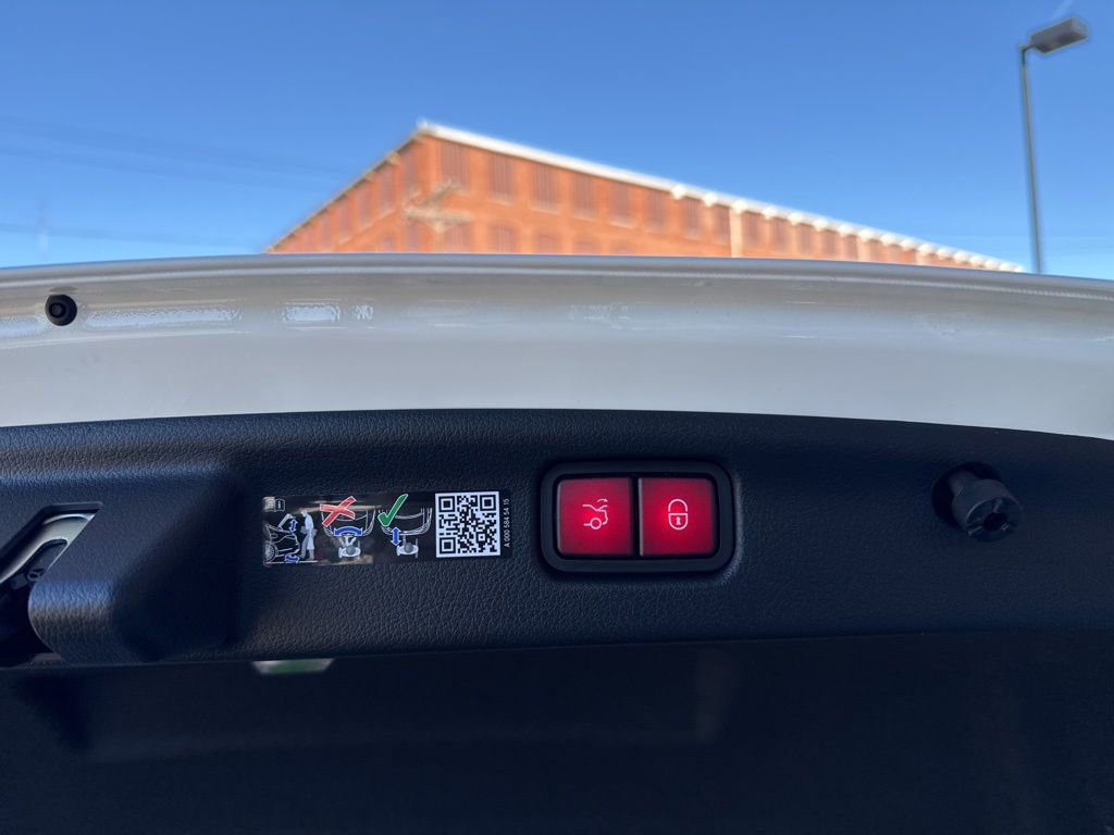 New 2026 Mercedes-Benz C 300 4MATIC Sedan image 28