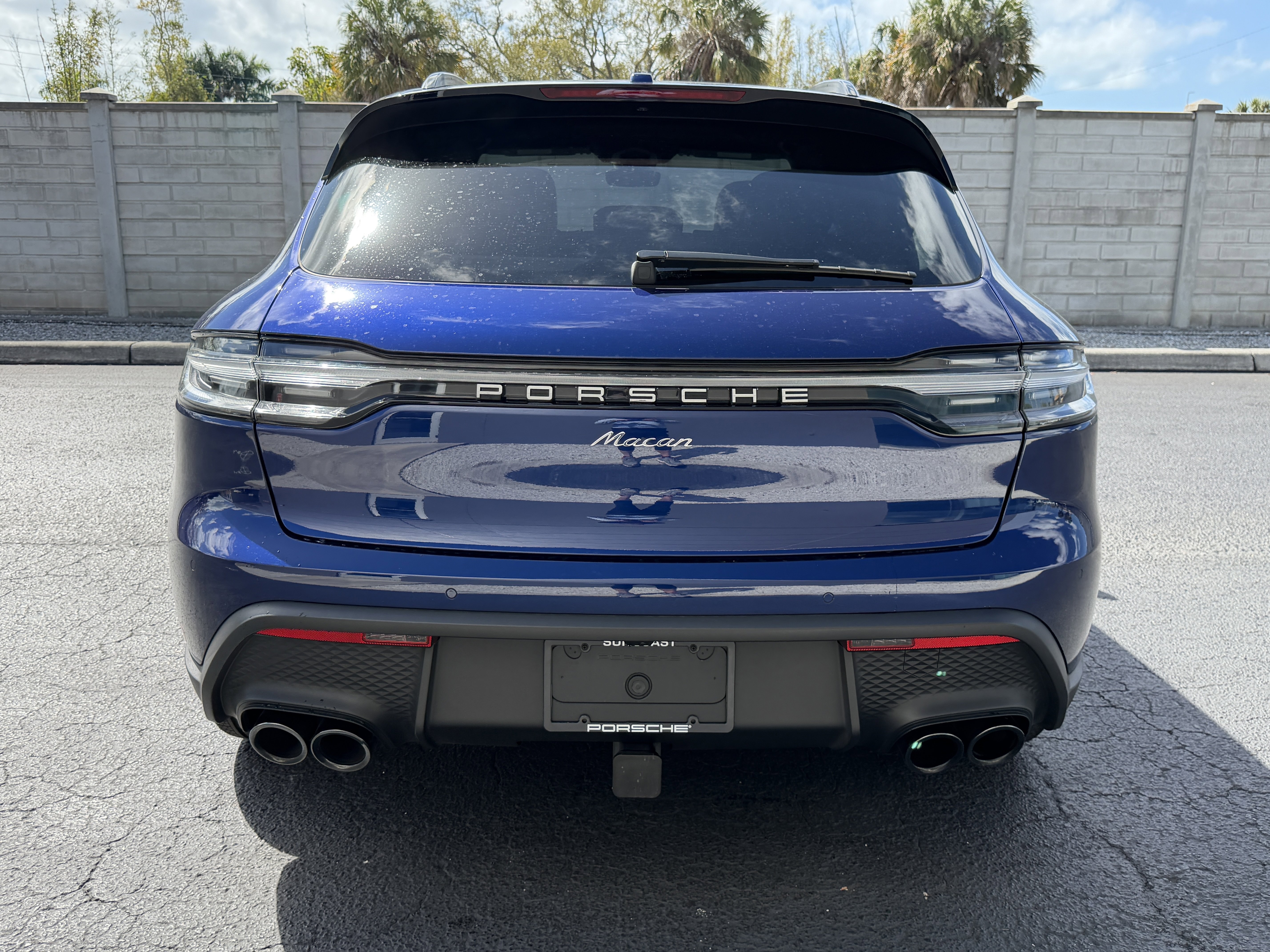 Certified 2025 Porsche Macan image 12