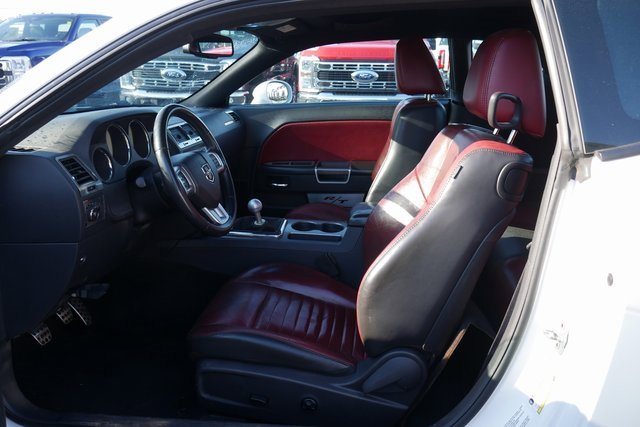 Used 2013 Dodge Challenger R/T Plus image 2