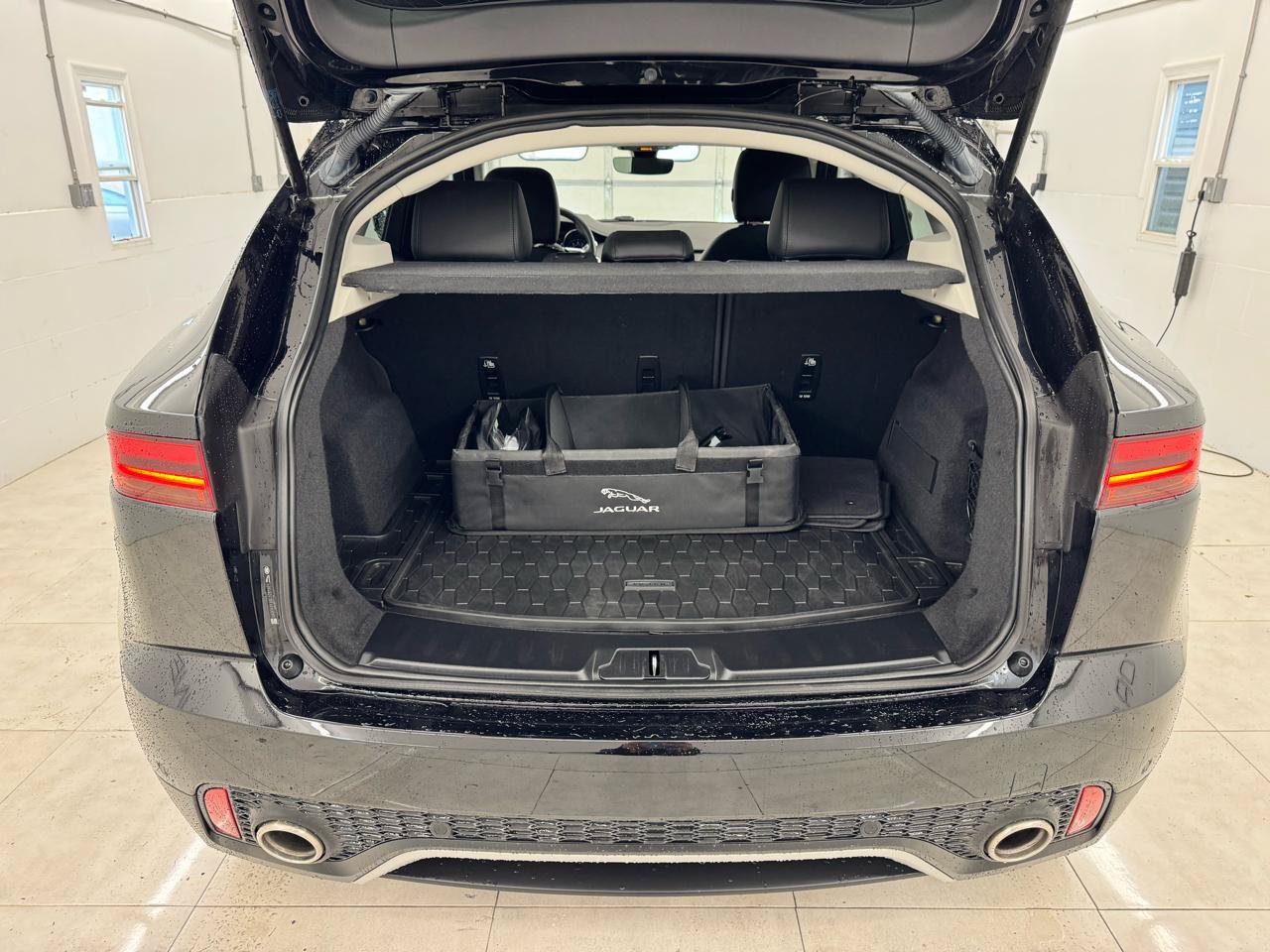 Used 2020 Jaguar E-PACE AWD/4WD image 7