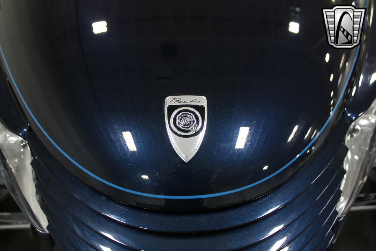 Used 2001 Chrysler Prowler image 13