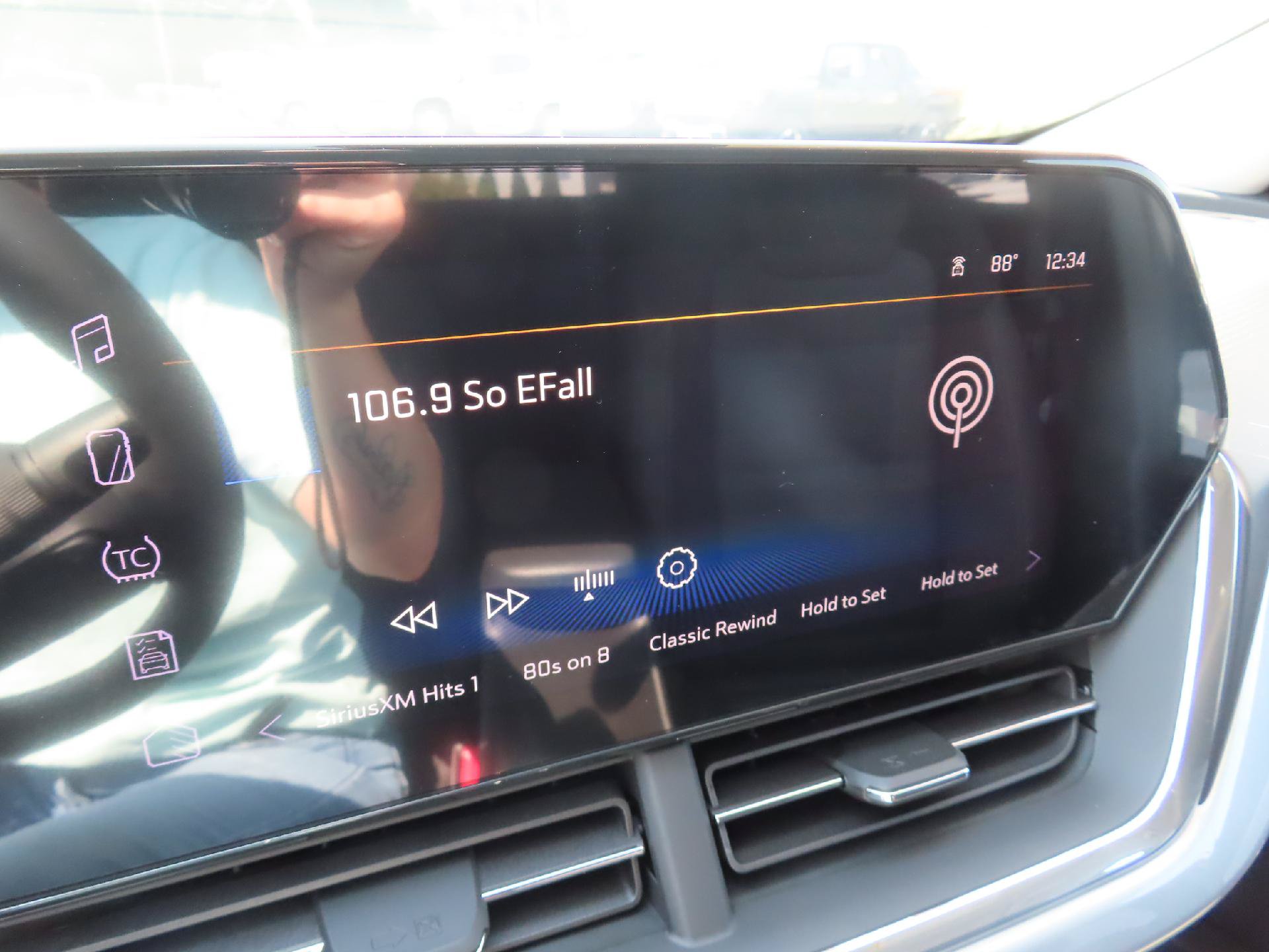 New 2026 Chevrolet Trax LT w/ Driver Confidence Package FWD image 23