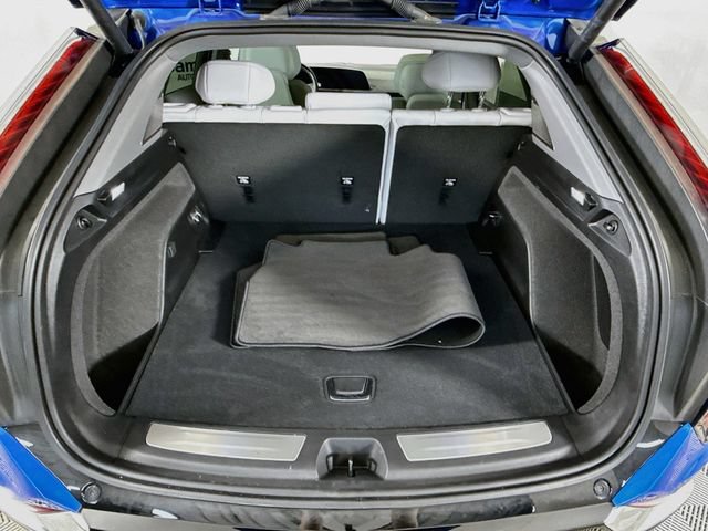 Used 2025 Cadillac Optiq Luxury 1 AWD/4WD image 28