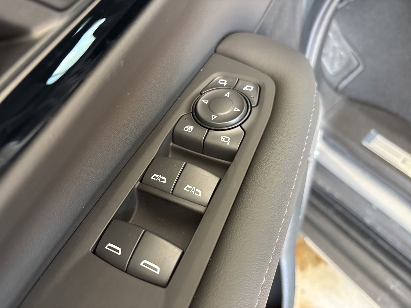 New 2026 Chevrolet Suburban LT RWD image 11