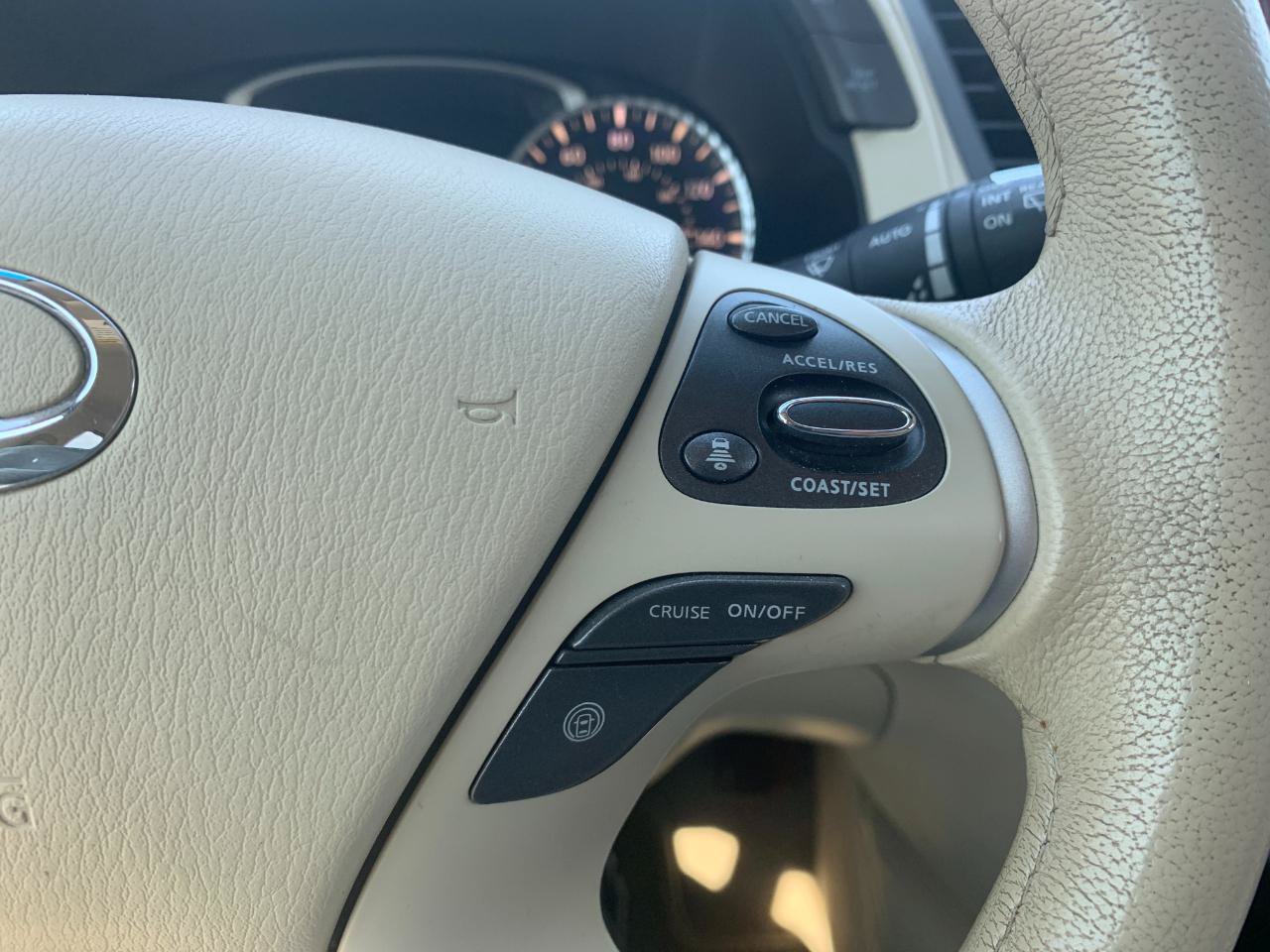 Used 2014 INFINITI QX60 Luxe w/ Deluxe Touring Package AWD/4WD image 19