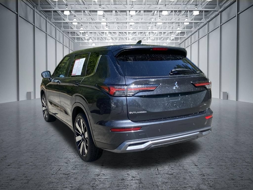 Used 2025 Mitsubishi Outlander SE AWD/4WD image 6