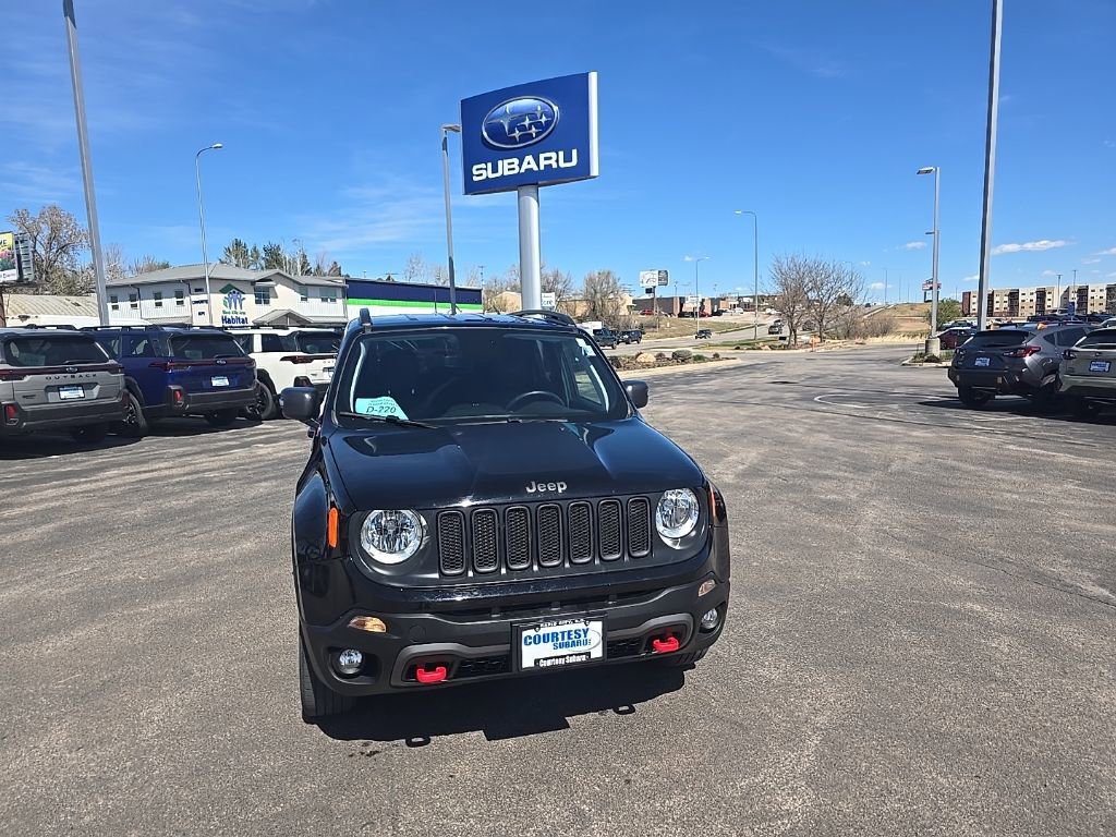 Used 2018 Jeep Renegade Trailhawk image 3