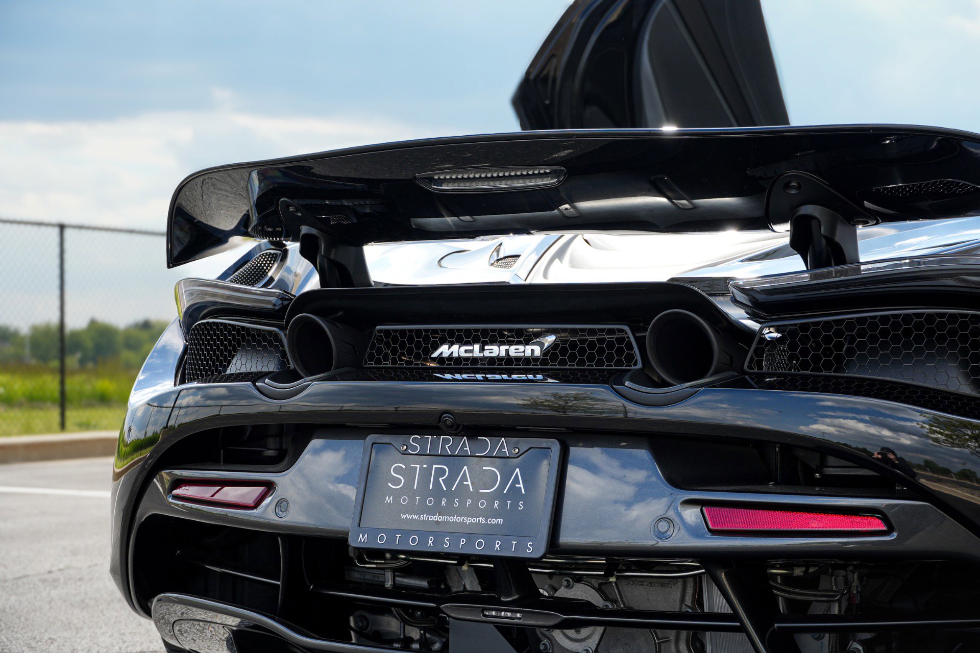 Used 2020 McLaren 720S Luxury RWD image 23