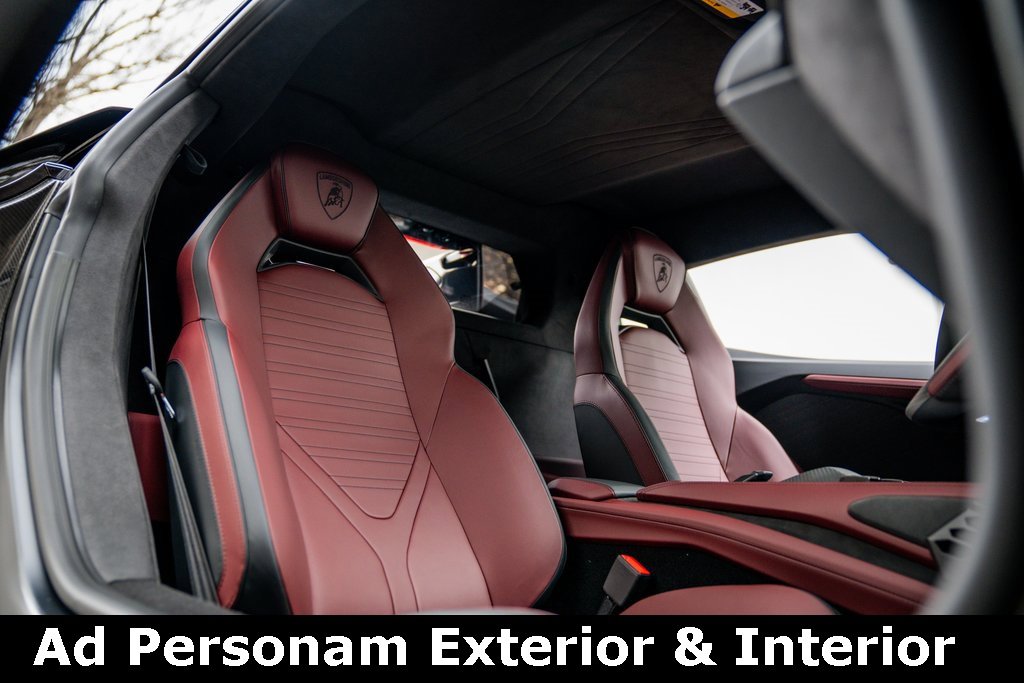 Used 2025 Lamborghini Revuelto Base image 9