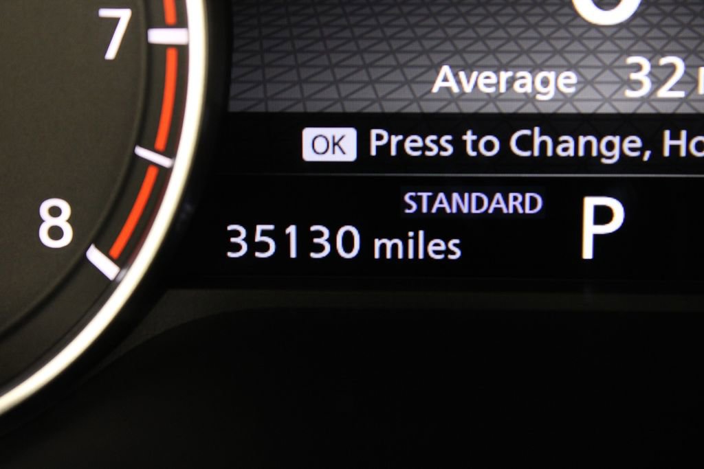 Certified 2025 Nissan Rogue SV image 28