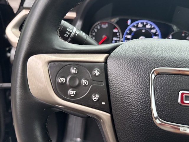 Used 2023 GMC Acadia Denali w/ Black Diamond Edition image 17