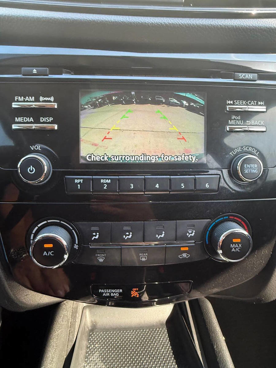Used 2017 Nissan Rogue S image 37