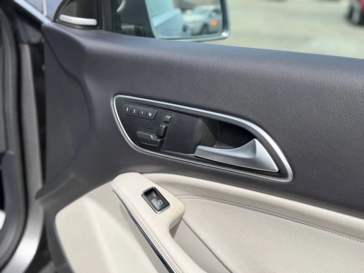 Used 2014 Mercedes-Benz CLA 250 4MATIC image 39