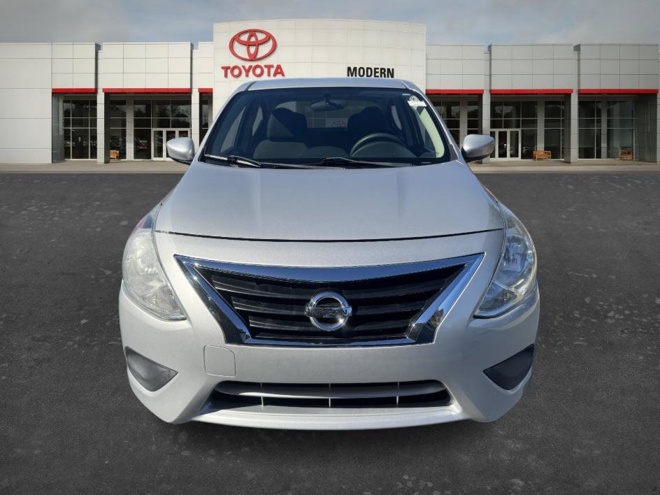 Used 2018 Nissan Versa S Plus FWD image 2