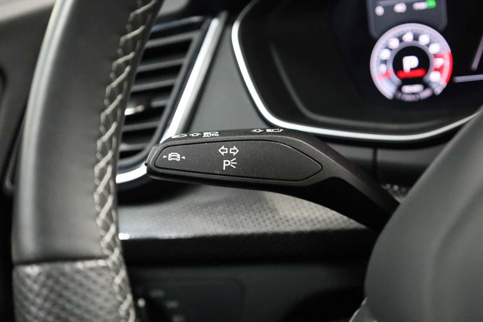 Used 2023 Audi SQ5 Premium Plus w/ Premium Plus Package image 29