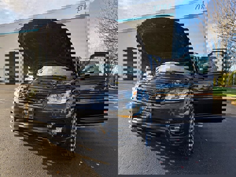 Used 2014 Land Rover Range Rover Sport Supercharged image 25