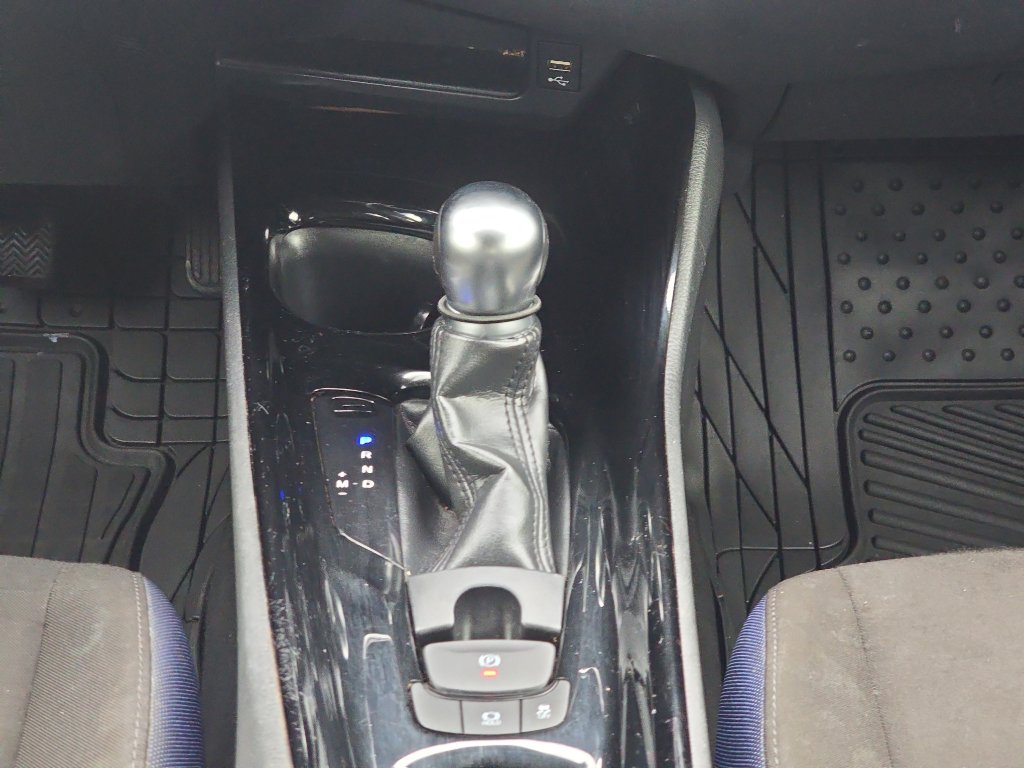 Used 2020 Toyota C-HR XLE image 22