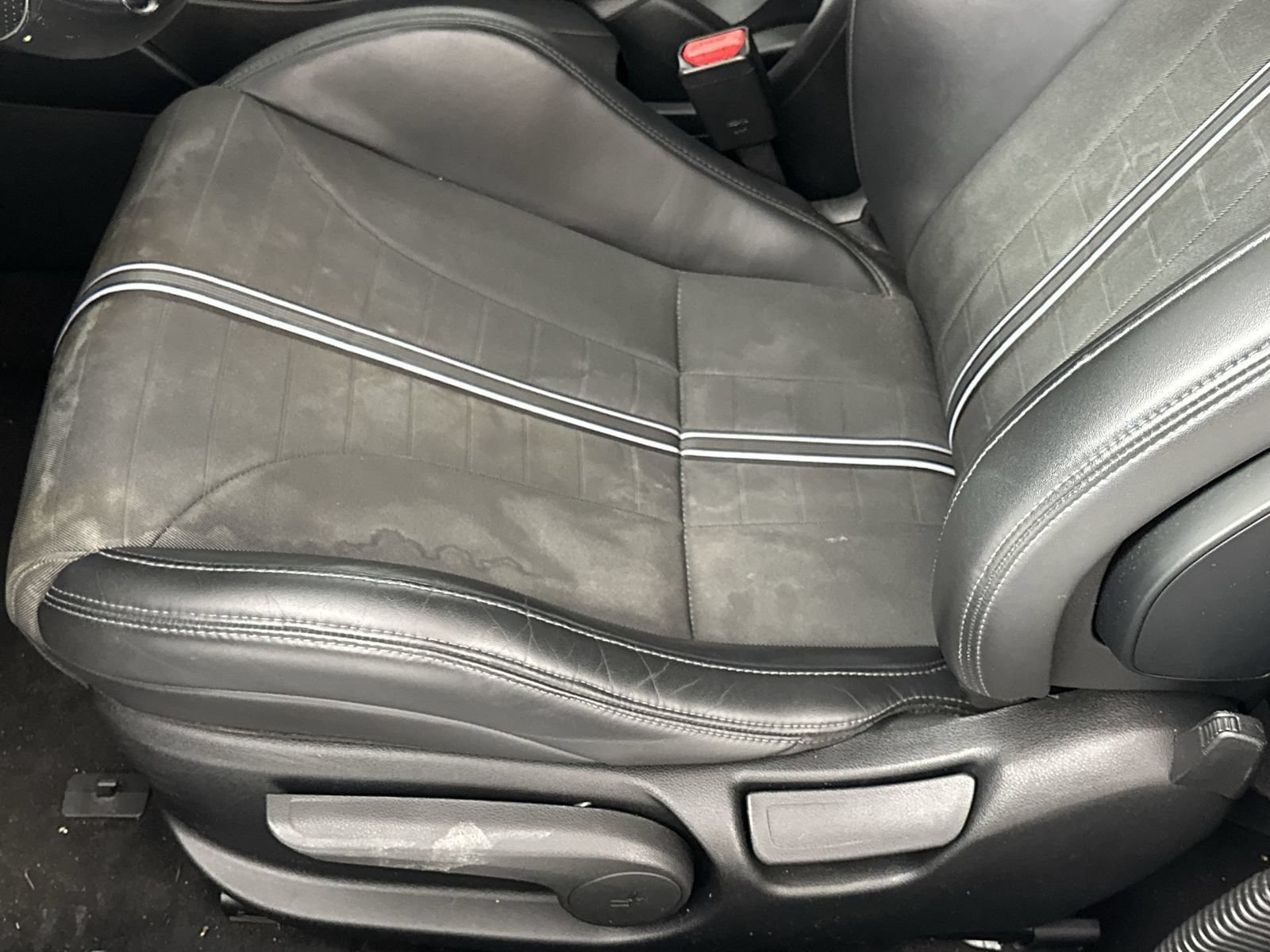 Used 2022 Hyundai Veloster N FWD image 12