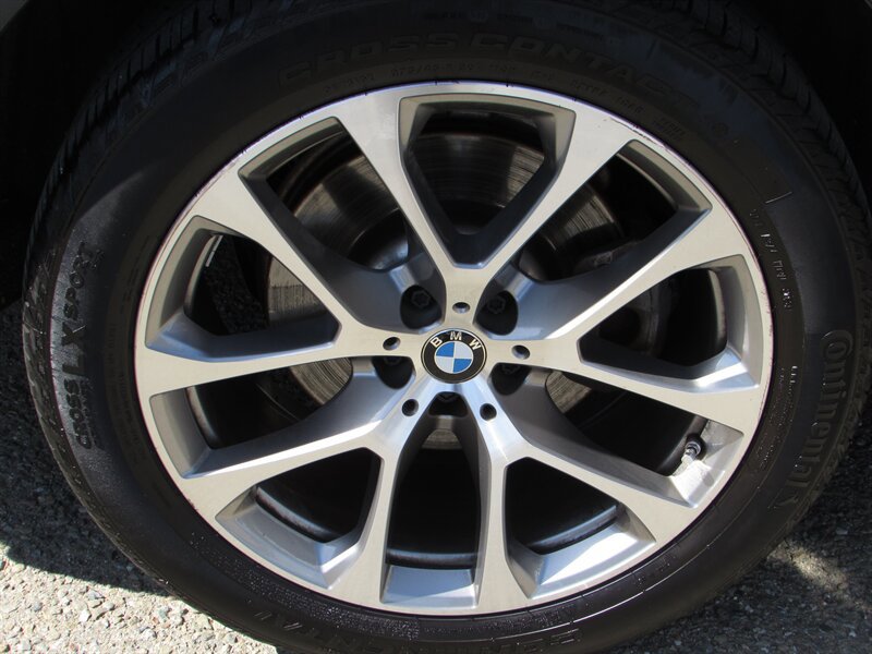 Used 2022 BMW X6 xDrive40i w/ Premium Package AWD/4WD image 41