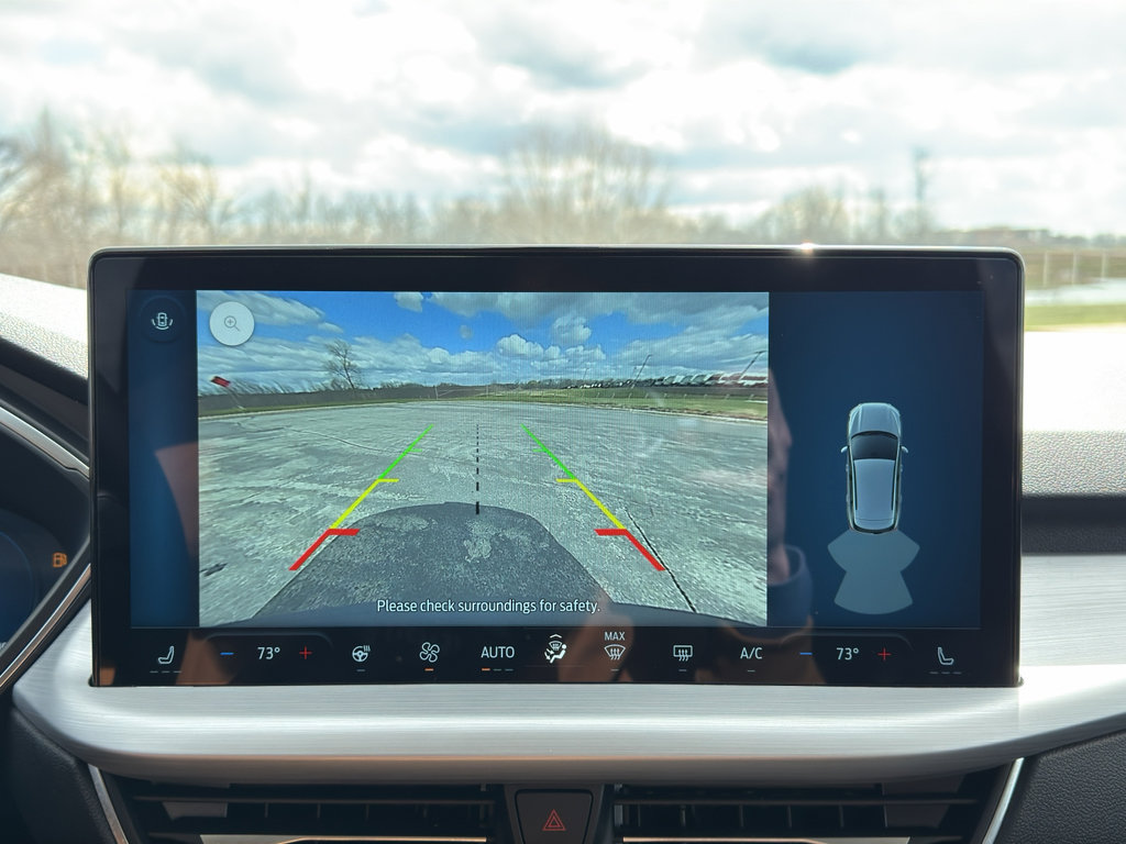 Used 2025 Ford Escape Platinum AWD/4WD image 27