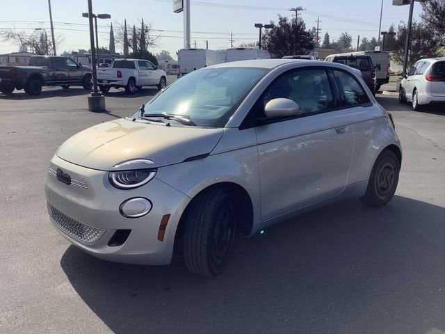 New 2025 FIAT 500 e image 5