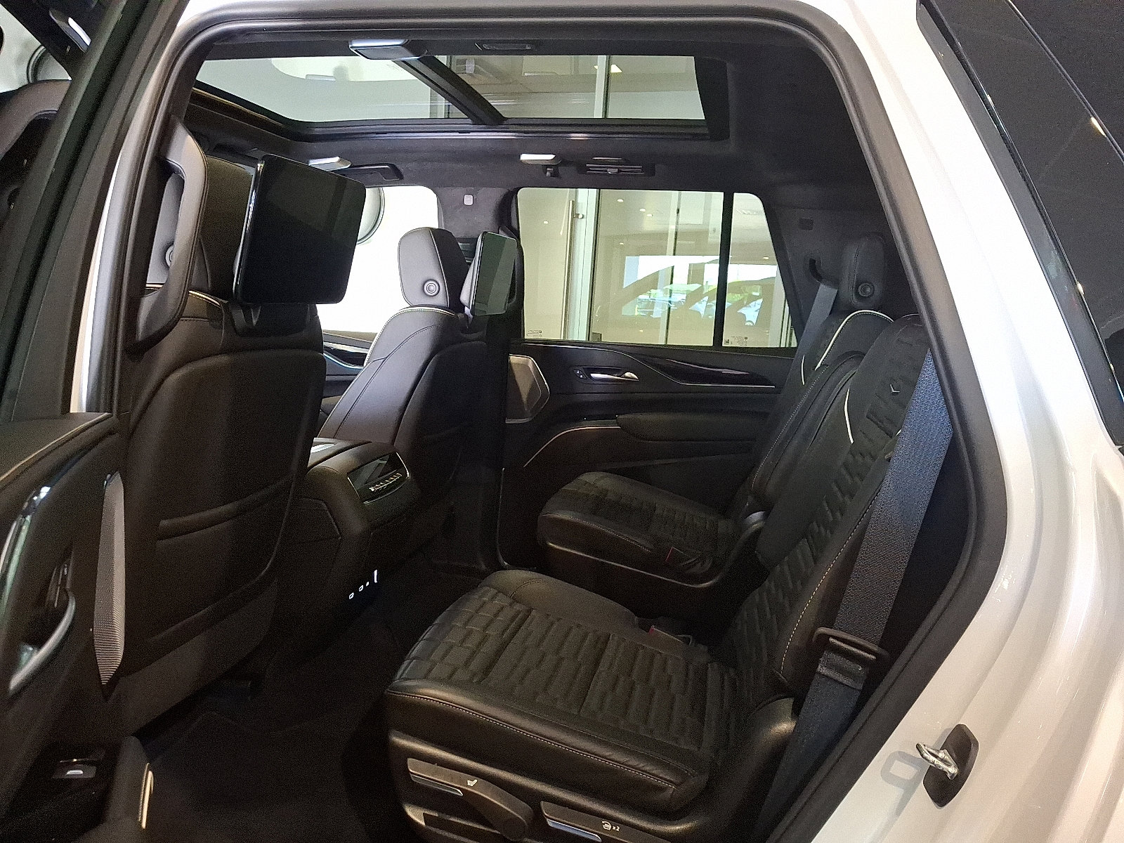 Used 2024 Cadillac Escalade V w/ LPO, Floor Liner Package image 20
